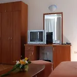 מלון Eco Palace פרימורסקו