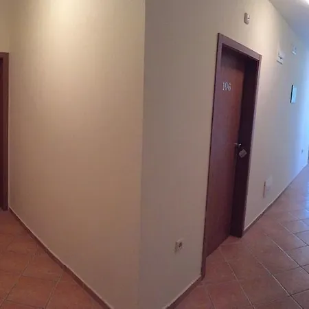 Hotel Eco Palace